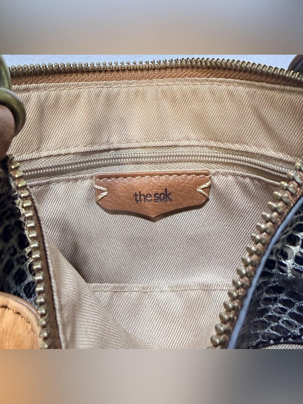 The Sak Sanibel Tan Leather Snakeskin Crossbody Bag Pockets - Picture 10 of 11